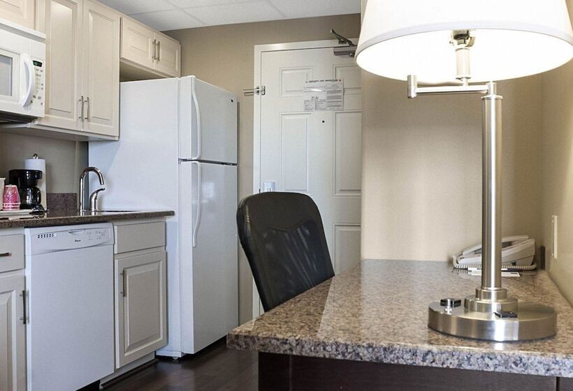 Люкс, Mainstay Suites Bismarck