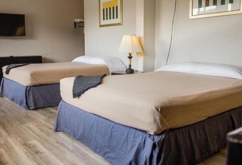 Номер Стандарт с Кухней, Merit Inn And Suites