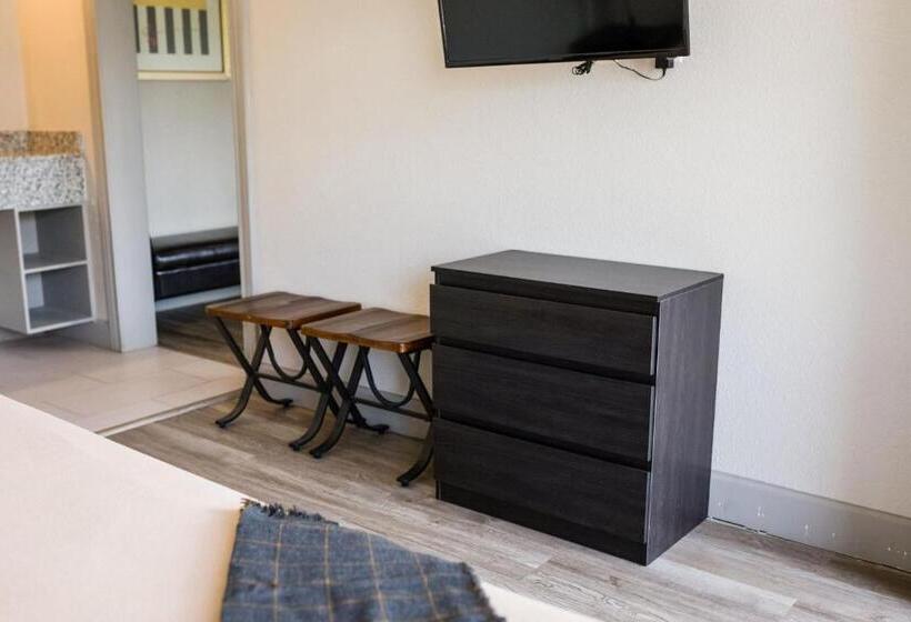Deluxe Suite King Bed, Merit Inn And Suites