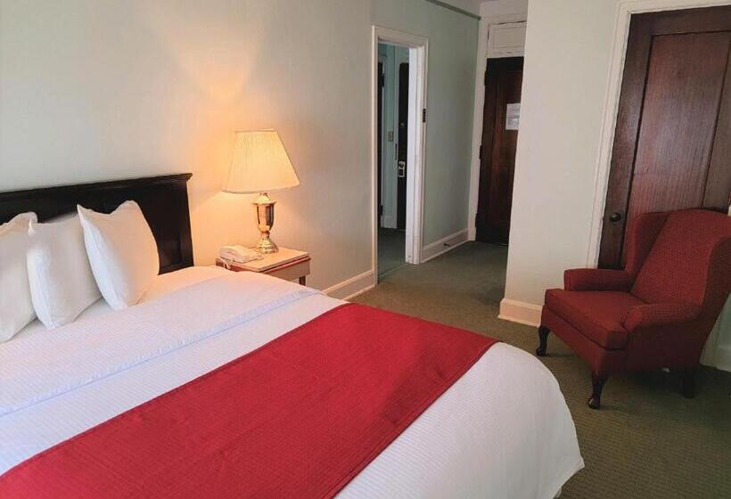 חדר סטנדרט עם מיטת קווין, Penn Wells