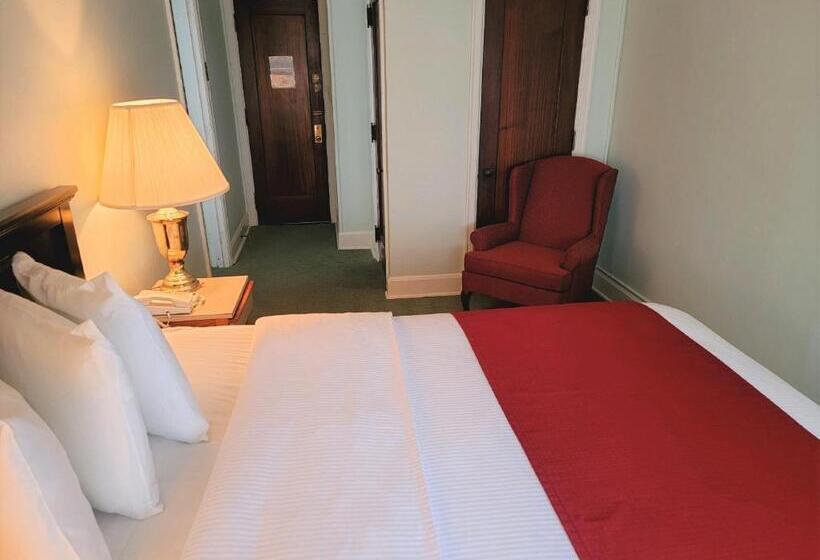 חדר סטנדרט עם מיטת קווין, Penn Wells