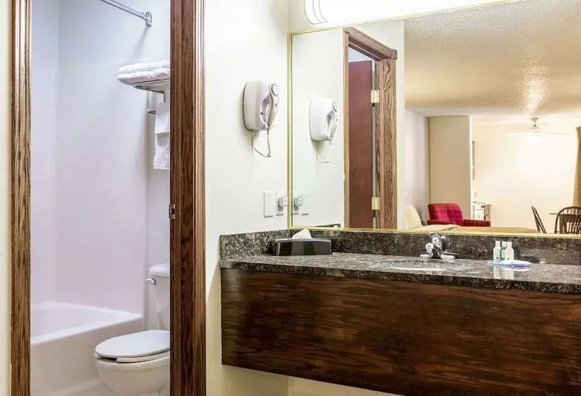 ２ダブルベッドのスタンダードルーム, Quality Inn Keystone Near Mount Rushmore