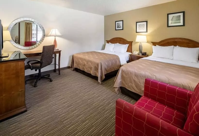 ２ダブルベッドのスタンダードルーム, Quality Inn Keystone Near Mount Rushmore