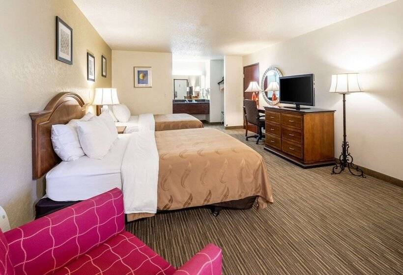 Номер Стандарт 2 Двуспальные Кровати, Quality Inn Keystone Near Mount Rushmore