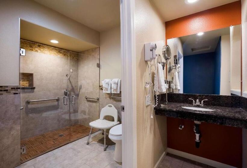 Номер Стандарт, Rodeway Inn Near Coachella