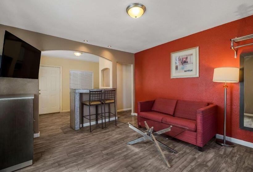 جناح, Rodeway Inn Near Coachella