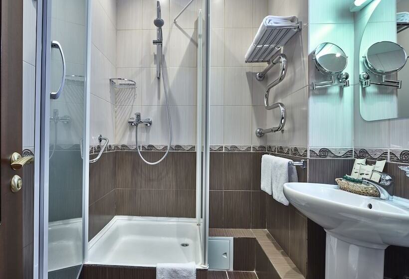 スーペリアールーム, Slavyanka