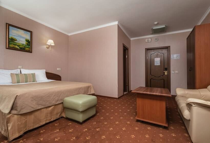 スーペリアールーム, Slavyanka