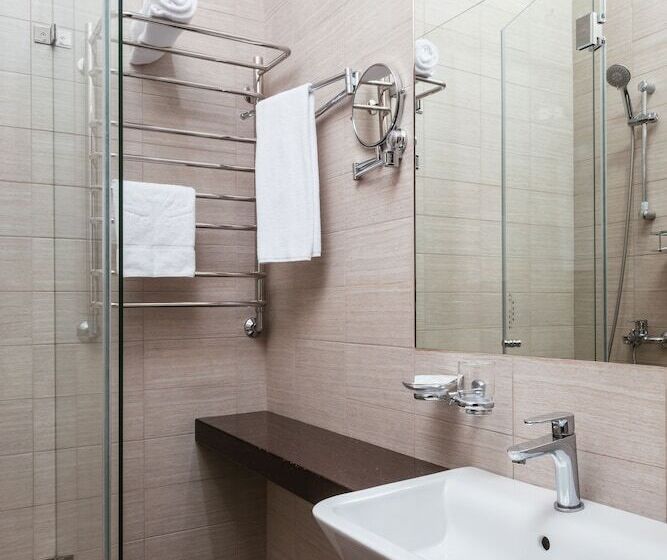 コンフォートルーム, Slavyanka