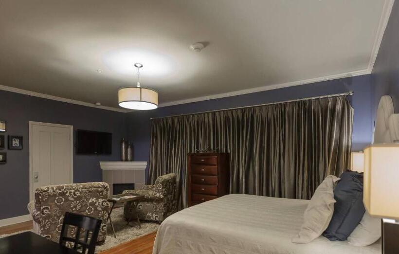 Büyük Çift Kişilik Yataklı Delüks Oda, The Campbell