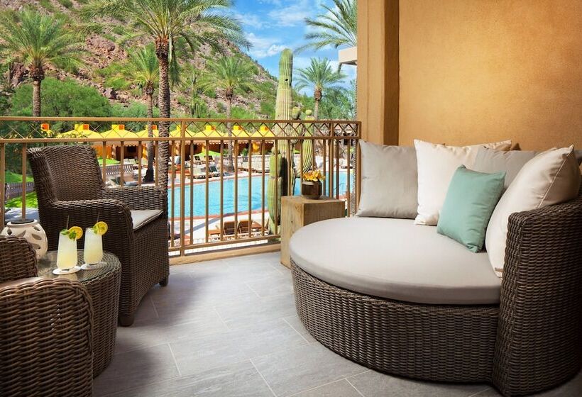 جناح مطلّ علي حمام السباحة, The Canyon Suites At The Phoenician, A Luxury Collection Resort, Scottsdale