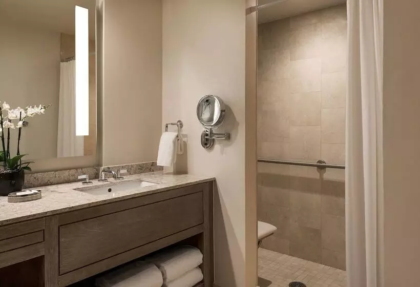 ゴルフ場の見えるスイートルーム, The Canyon Suites At The Phoenician, A Luxury Collection Resort, Scottsdale