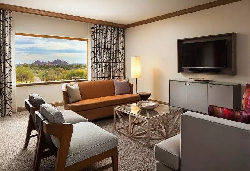 ゴルフ場の見えるスイートルーム, The Canyon Suites At The Phoenician, A Luxury Collection Resort, Scottsdale
