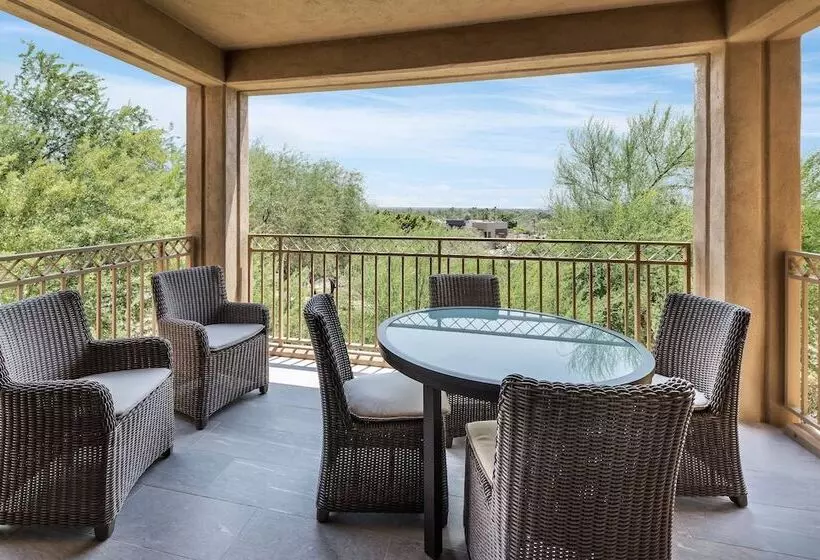 ゴルフ場の見えるスイートルーム, The Canyon Suites At The Phoenician, A Luxury Collection Resort, Scottsdale