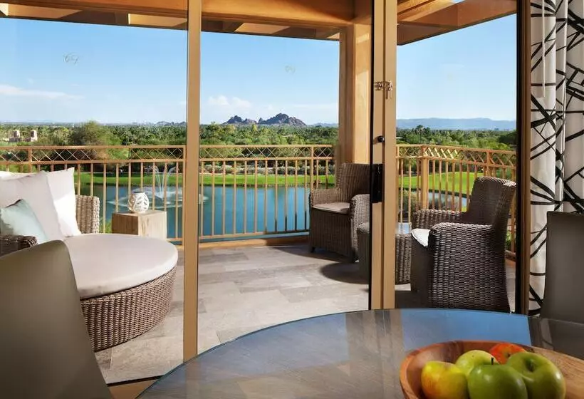 ２ダブルベッドのスタンダードルーム, The Canyon Suites At The Phoenician, A Luxury Collection Resort, Scottsdale