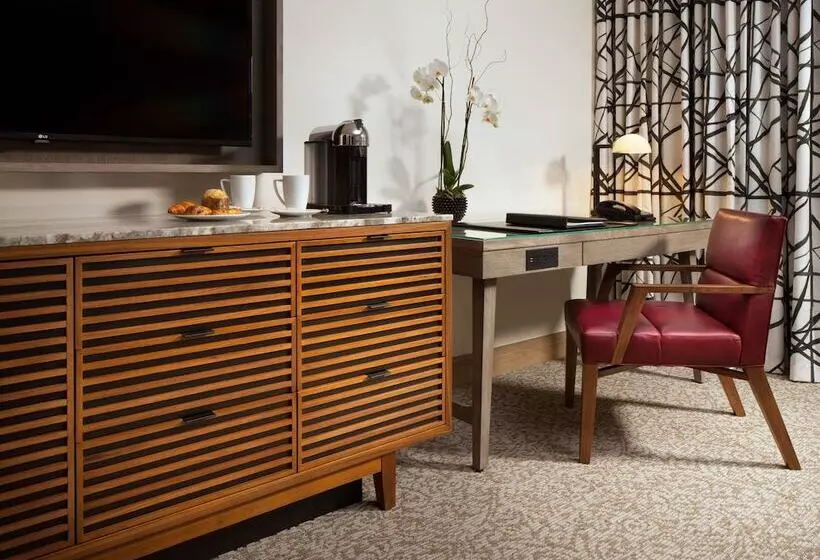 ２ダブルベッドのスタンダードルーム, The Canyon Suites At The Phoenician, A Luxury Collection Resort, Scottsdale
