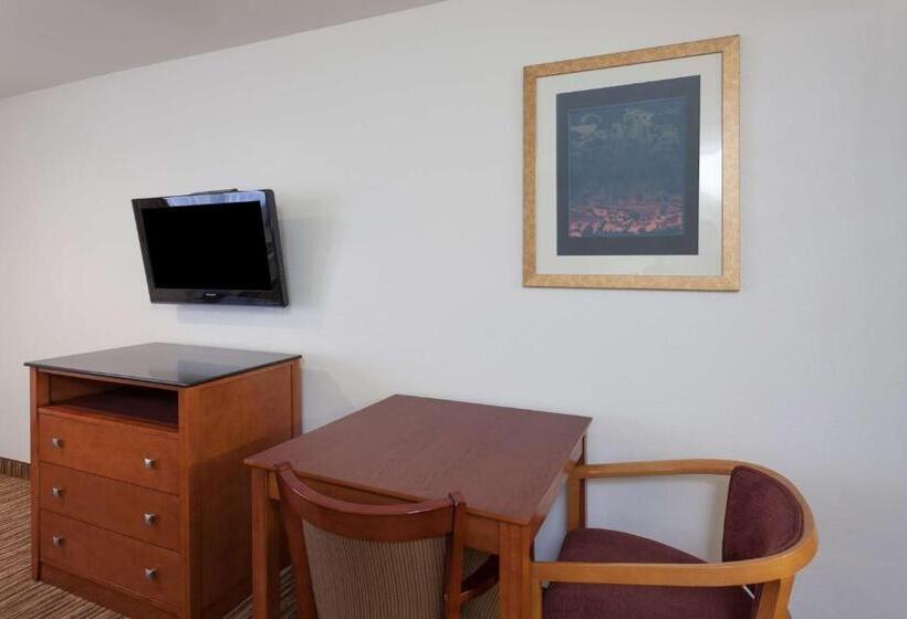 חדר סטנדרט עם מיטת קינג, Travelodge By Wyndham Hemet Ca