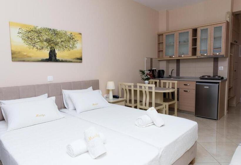 استوديو سوبيريور مطل على البحر, Marilyn Apartments