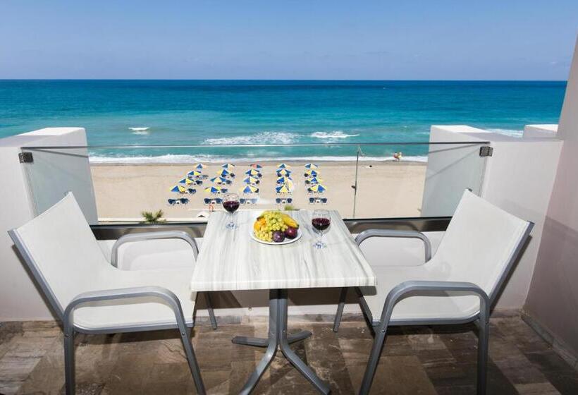 استوديو سوبيريور مطل على البحر, Marilyn Apartments