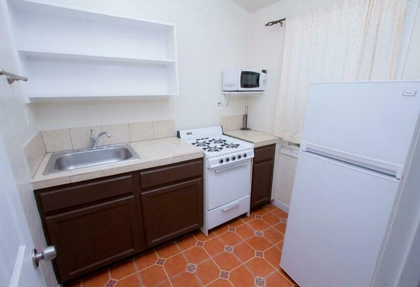 غرفة قياسية, Mission Bell Motel