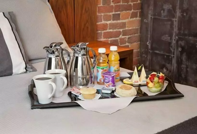 デラックスルーム, St Paul Hotel Wooster