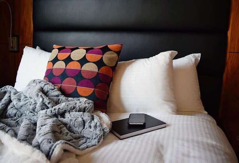 جناح ديلوكس, St Paul Hotel Wooster