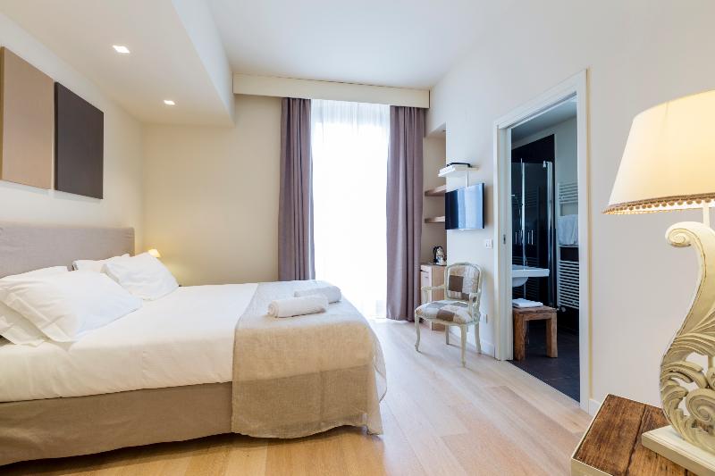 Номер Deluxe, 900