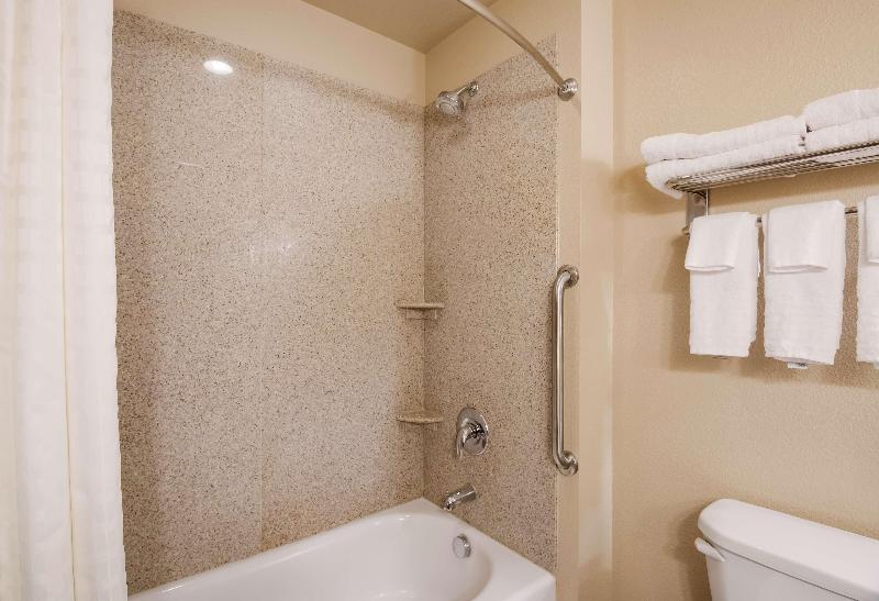 غرفة قياسية سرير كينج, Best Western Shelby Inn & Suites