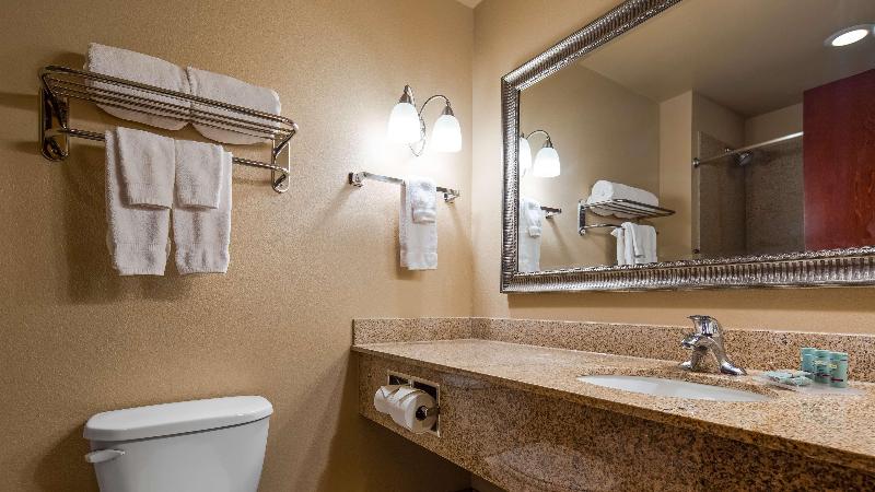 غرفة قياسية سرير كينج, Best Western Shelby Inn & Suites