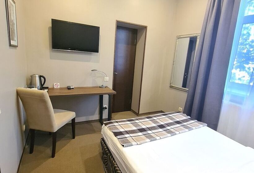 Standard Egyágyas Szoba, Bontiak