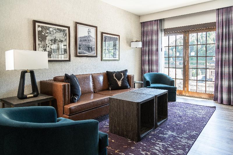 Люкс Кровать Кинг, Holiday Inn Resort Deadwood Mountain Grand, An Ihg