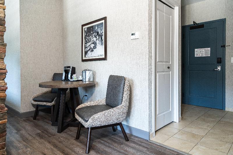 스위트 킹사이즈 침대, Holiday Inn Resort Deadwood Mountain Grand, An Ihg