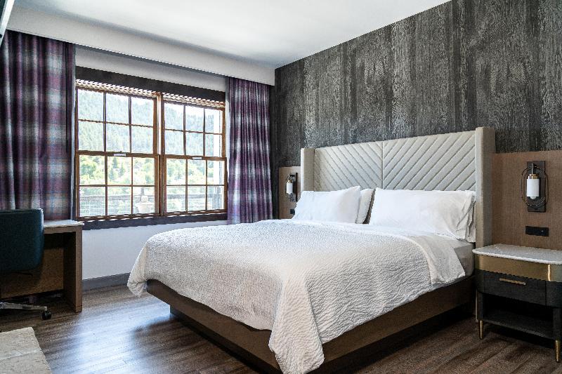 Люкс Кровать Кинг, Holiday Inn Resort Deadwood Mountain Grand, An Ihg