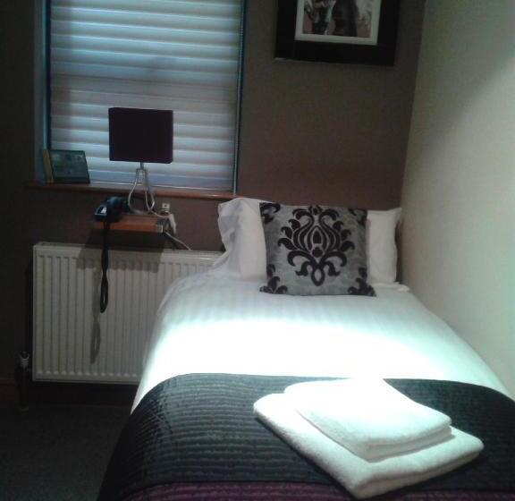 חדר יחיד קלאסי, Homestay Hotel Heathrow