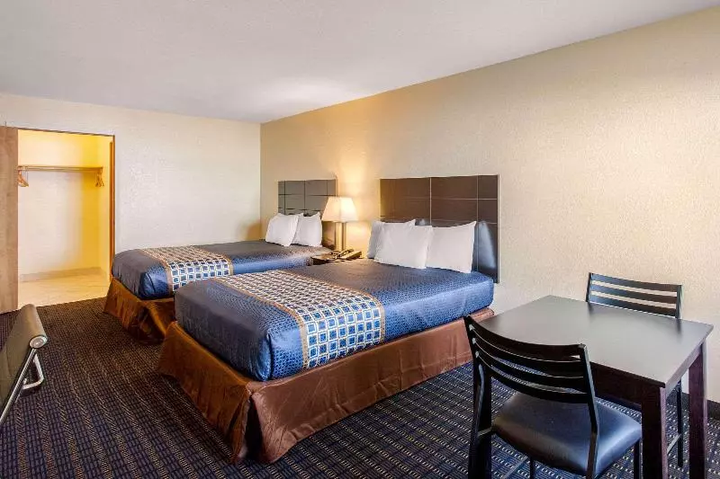 デラックスの４人部屋, Homestay Hotel Heathrow