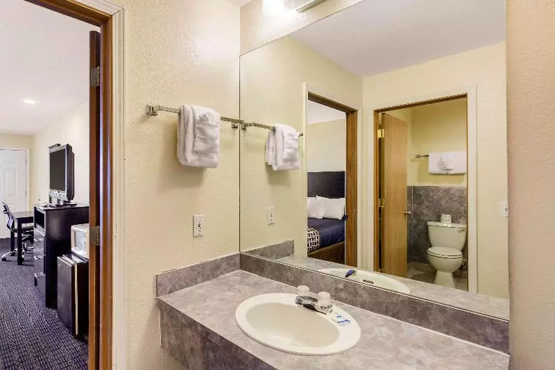 デラックスの４人部屋, Homestay Hotel Heathrow
