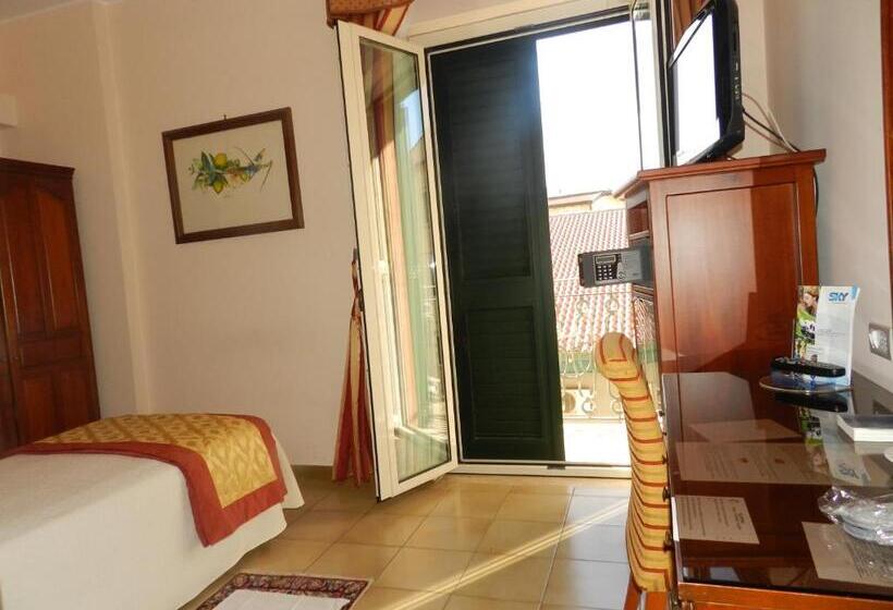 غرفة قياسية فردية, Il Mulino