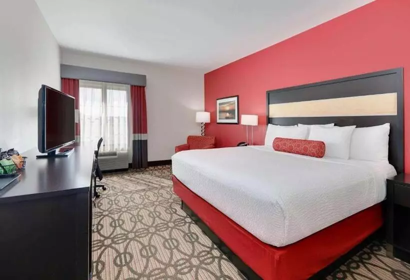キングサイズベッドのデラックスルーム, La Quinta By Wyndham Starkville At Msu