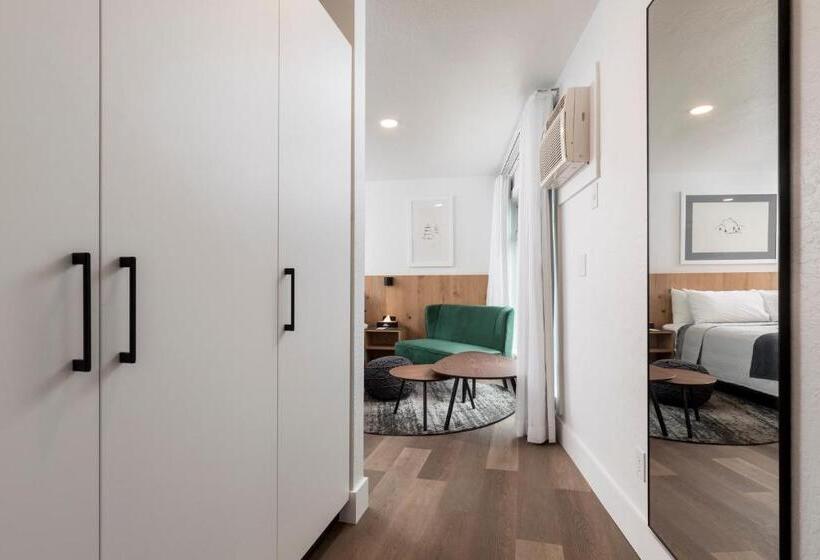 带大床的标准间, Lumberjack