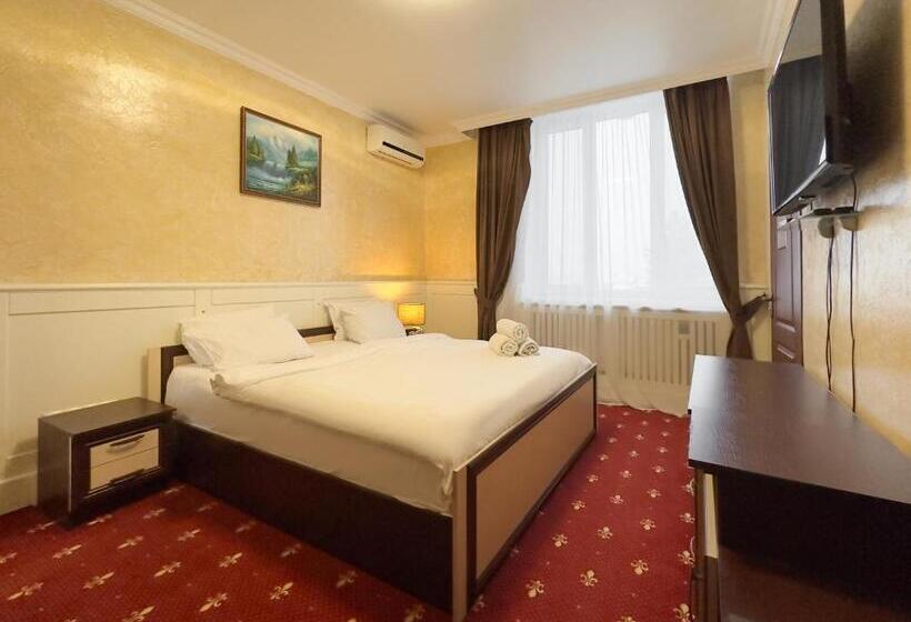 Pokój Standard, Pirosmani