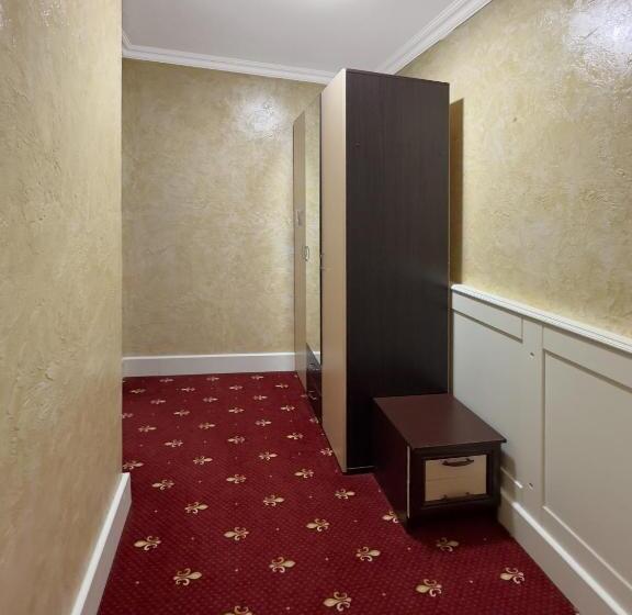 Pokój Standard, Pirosmani