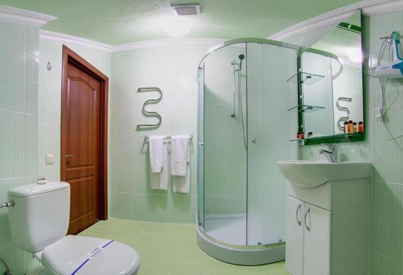 Pokój Rodzinny, Pirosmani