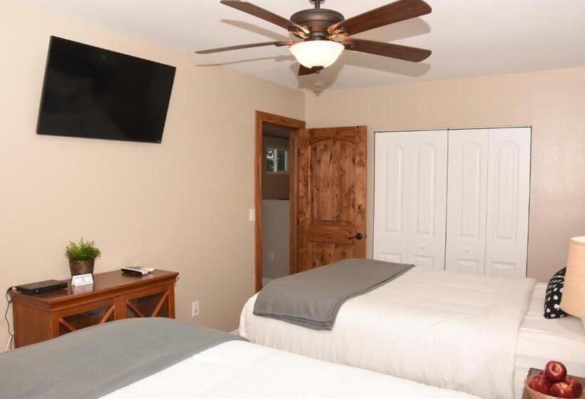 סטודיו דלוקס, Apple Tree Inn