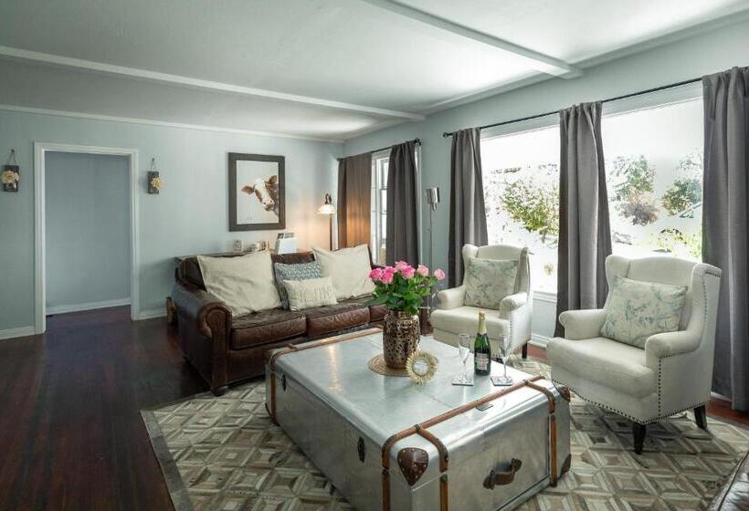 בית, 3 חדרי שינה, Apple Tree Inn