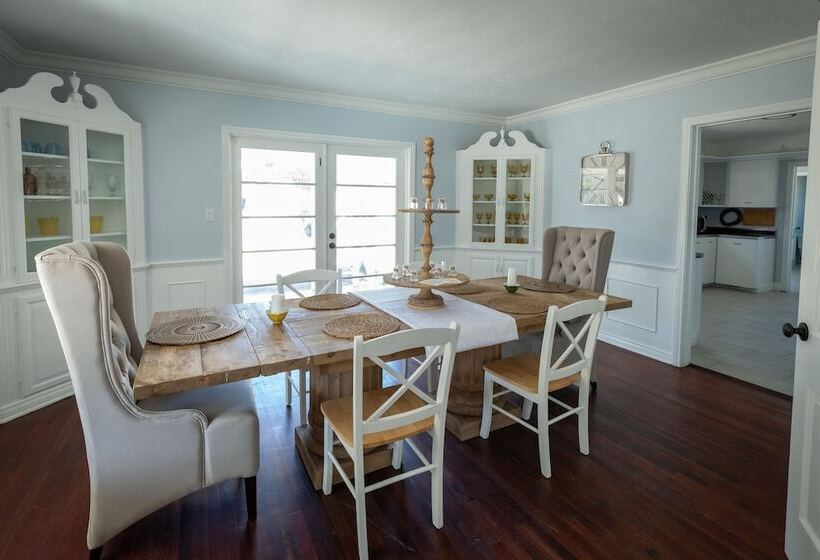 בית, 3 חדרי שינה, Apple Tree Inn