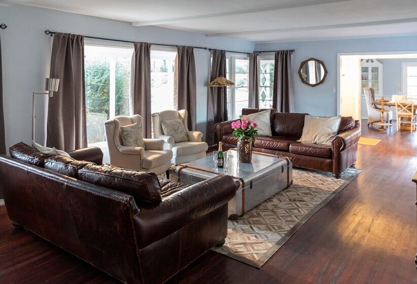 בית, 3 חדרי שינה, Apple Tree Inn