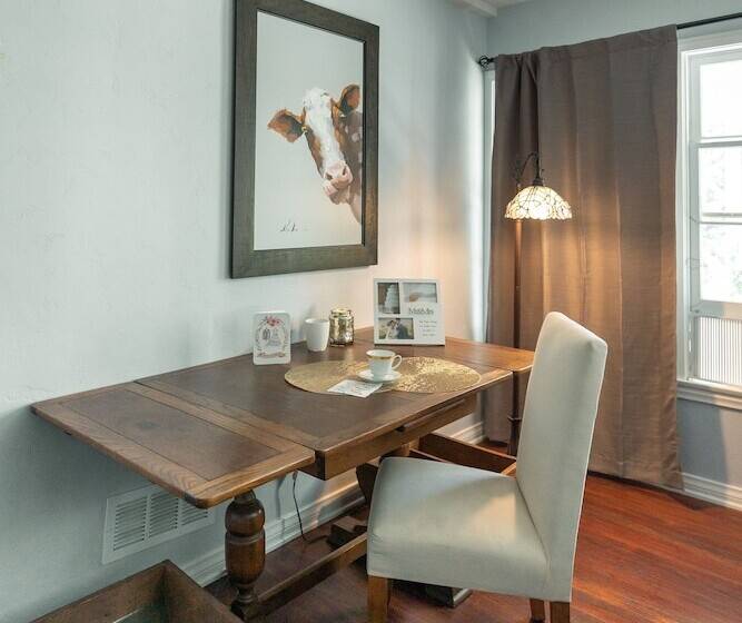 בית, 3 חדרי שינה, Apple Tree Inn