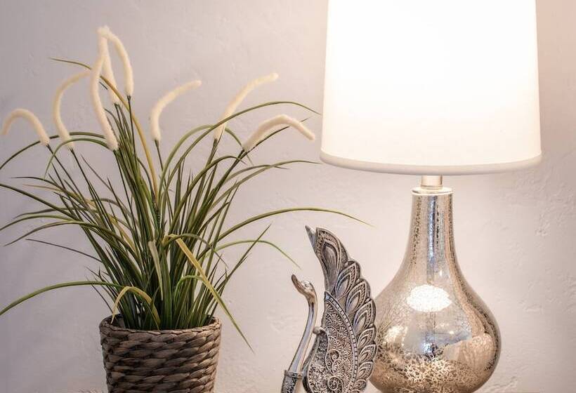 בית, 3 חדרי שינה, Apple Tree Inn