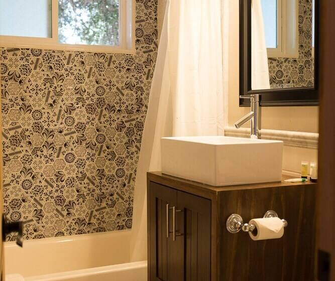 חדר דלוקס, Apple Tree Inn