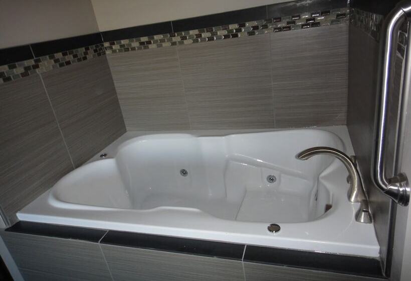 جناح, Sunrise Inn